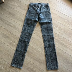 ❣️❣️2for$20❣️❣️David Kahn Gray Skinny Jeans